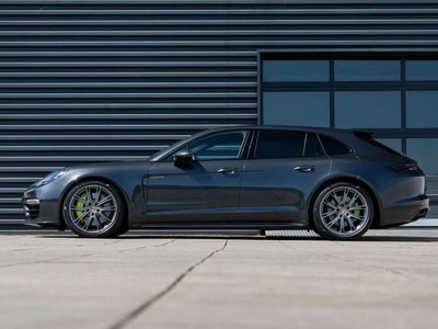 Porsche Panamera 4
