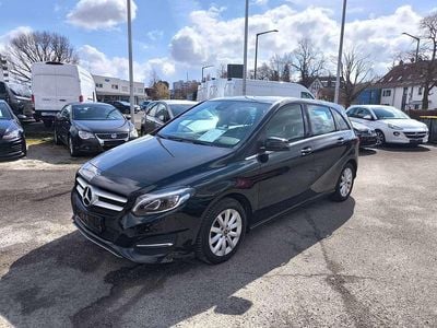 Usata Mercedes B200 136 CV (100 kW) 2019 Nero Monovolume