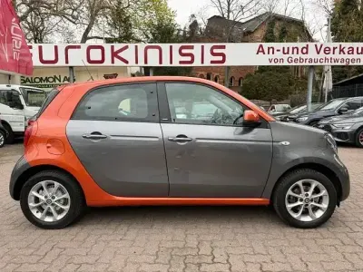 Używany Smart ForFour Passion 82 KM (60 kW) 2017 Pomarańczowy Hatchback