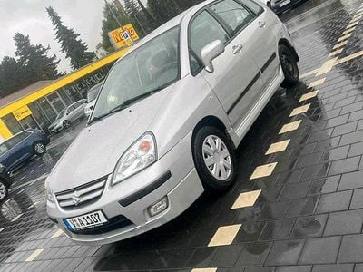 Suzuki Liana