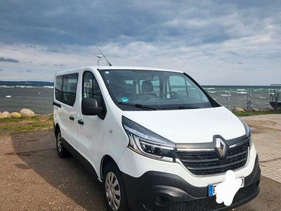 Second-hand Renault Trafic 120 CP (88 kW) 2019 Alb Monovolum
