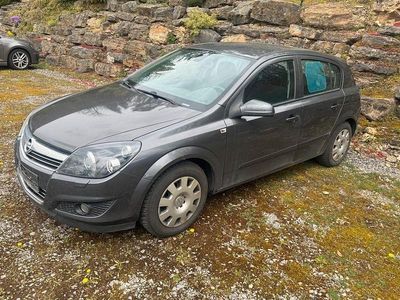 Usata Opel Astra Innovation 116 CV (85 kW) 2009 Grigio Berlina