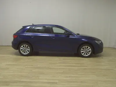 Gebraucht Audi A3 Basis 150 PS (110 kW) 2022 Blau Limousine