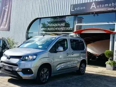 Gebraucht Toyota Proace Verso City 132 PS (97 kW) 2021 Grau Kombi