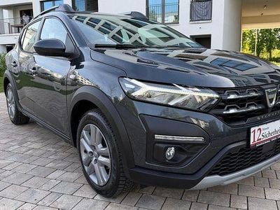 Second-hand Dacia Sandero Comfort 91 CP (66 kW) 2023 Gri SUV