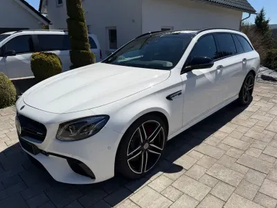 Gebraucht Mercedes E63S AMG AMG 612 PS (450 kW) 2018 Weiß Limousine