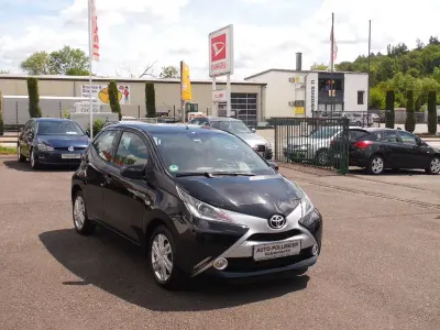 Używany Toyota Aygo Edition-S 69 KM (50 kW) 2016 Czarny Hatchback