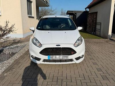 Gebraucht Ford Fiesta ST 182 PS (133 kW) 2013 Weiß Kleinwagen