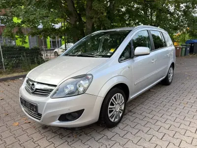 Gebraucht Opel Zafira Family 116 PS (85 kW) 2011 Grau Van / Kleinbus