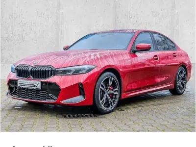 Second-hand BMW 330 Comfort Edition 286 CP (210 kW) 2025 Roșu Berlinǎ