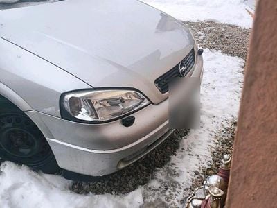 Gebraucht Opel Astra 101 PS (74 kW) 2000 Silber Kombi