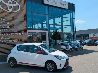 Gebraucht Toyota Yaris Hybrid Edition 75 PS (55 kW) 2017 Weiß Kleinwagen