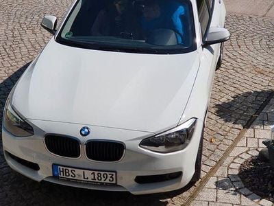 Schwarz Gebraucht 2015 BMW 116 Sport Line Kleinwagen | 5.990 € (Guter Preis)