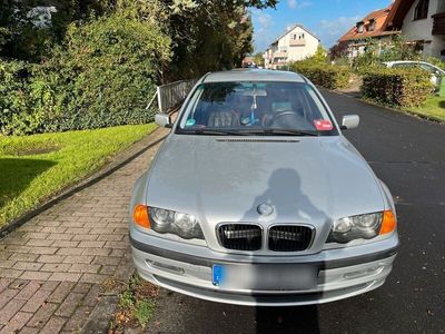 gebraucht BMW 318 i in gutem Zustand