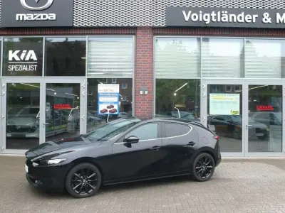 Używany Mazda 3 Homura-Line 122 KM (89 kW) 2024 Czarny Sedan/Limuzyna