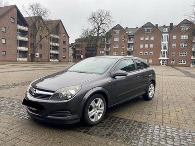 Opel Astra GTC