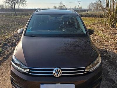 Second-hand VW Touran Trendline 116 CP (85 kW) 2017 Maro Monovolum