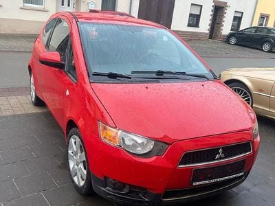 Gebraucht Mitsubishi Colt 75 PS (55 kW) 2011 Rot Kleinwagen