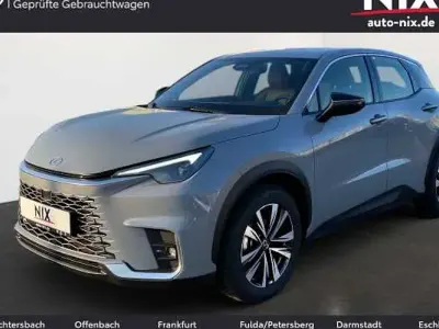 Nouă Lexus LBX 136 CP (100 kW) 2026 Alb SUV