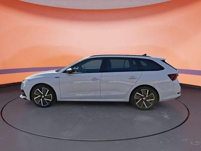 Gebraucht Skoda Octavia SportLine 150 PS (110 kW) 2022 Weiß Kombi