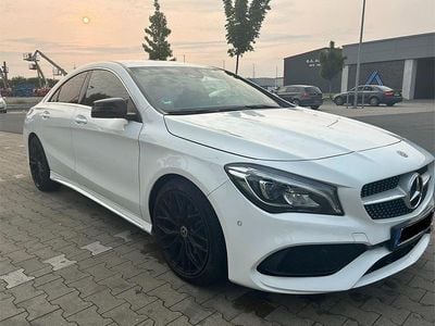Usata Mercedes CLA180 AMG line 122 CV (89 kW) 2018 Bianco Berlina