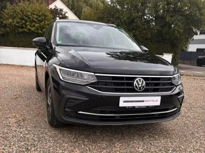 Gebraucht VW Tiguan Active 150 PS (110 kW) 2021 Schwarz SUV