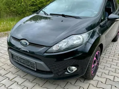 Używany Ford Fiesta 60 KM (44 kW) 2011 Czarny Sedan/Limuzyna