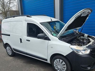 Gebraucht Dacia Dokker Comfort 102 PS (75 kW) 2021 Weiß Van / Kleinbus