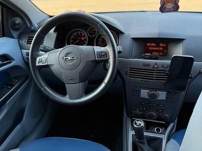 Opel Astra GTC
