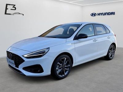 Weiß Neu 2025 Hyundai i30 Advantage Limousine | 27.290 € (Etwas zu teuer)