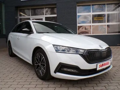Używany Skoda Octavia Style 150 KM (110 kW) 2021 Biały Kombi