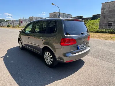 Gebraucht VW Touran Highline 140 PS (102 kW) 2011 Grau Van / Kleinbus