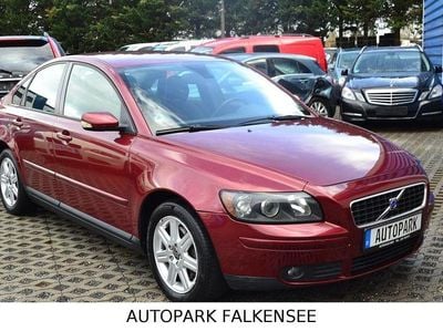 Usado Volvo S40 Momentum 140 HP (102 kW) 2004 Vermelho Sedan