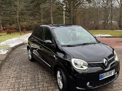 Gebraucht Renault Twingo Techno 60 kW (82 PS) 2022 Schwarz Kleinwagen