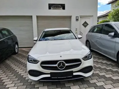 Gebraucht Mercedes C220 Avantgarde 200 PS (147 kW) 2023 Weiß Kombi