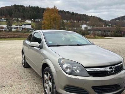 Gebraucht Opel Astra GTC 90 PS (66 kW) 2008 Silber Limousine