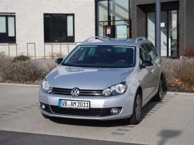 Usata VW Golf VI Style 122 CV (89 kW) 2011 Argento Utilitaria