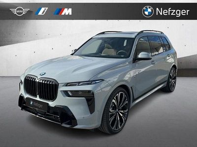 Neu BMW X7 M Sport 340 PS (250 kW) 2025 Grau SUV