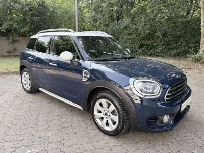 Gebraucht Mini Cooper 136 PS (100 kW) 2017 Lapisluxury blue Kleinwagen