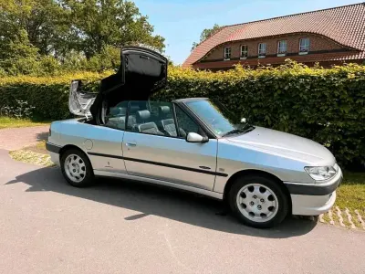 Gebraucht Peugeot 306 Cabriolet 90 PS (66 kW) 2000 Silber Cabrio