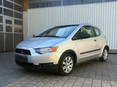 Gebraucht Mitsubishi Colt 75 PS (55 kW) 2010 Silber Kleinwagen