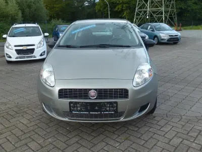 Gebraucht Fiat Grande Punto 65 PS (47 kW) 2009 Andere farben Kleinwagen