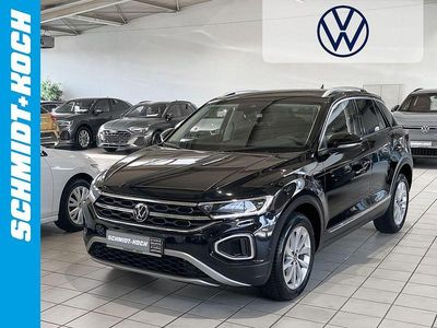 Deep black perleffekt (schwarz) Gebraucht 2025 VW T-Roc Style SUV | 21.850 € (Guter Preis)