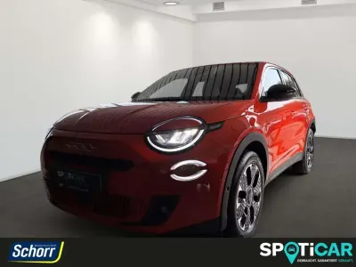 Gebraucht Fiat 600 La Prima 101 PS (74 kW) 2025 Sole orange metallic / dach sc SUV