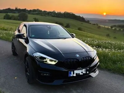 Gebraucht BMW 120 Sport Line 190 PS (139 kW) 2021 Schwarz Kleinwagen