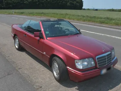 Gebraucht Mercedes E200 136 PS (100 kW) 1995 Rot Cabrio