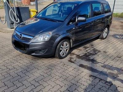 Gebraucht Opel Zafira Design Edition 125 PS (91 kW) 2011 Grau Van / Kleinbus
