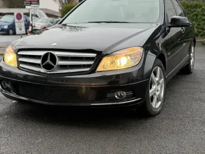 Gebraucht Mercedes C180 2010 Schwarz Limousine