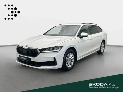Gebraucht Skoda Superb Essence 150 PS (110 kW) 2025 Kristallweiß uni Kombi