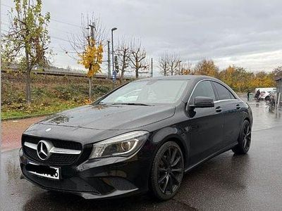 Gebraucht Mercedes CLA180 122 PS (89 kW) 2013 Schwarz Limousine